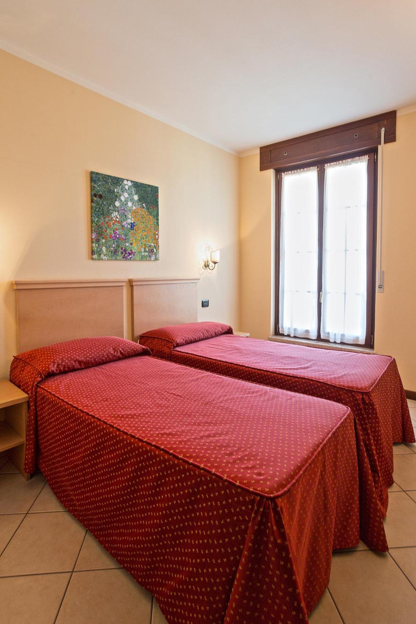 Mainard Apart-hotel