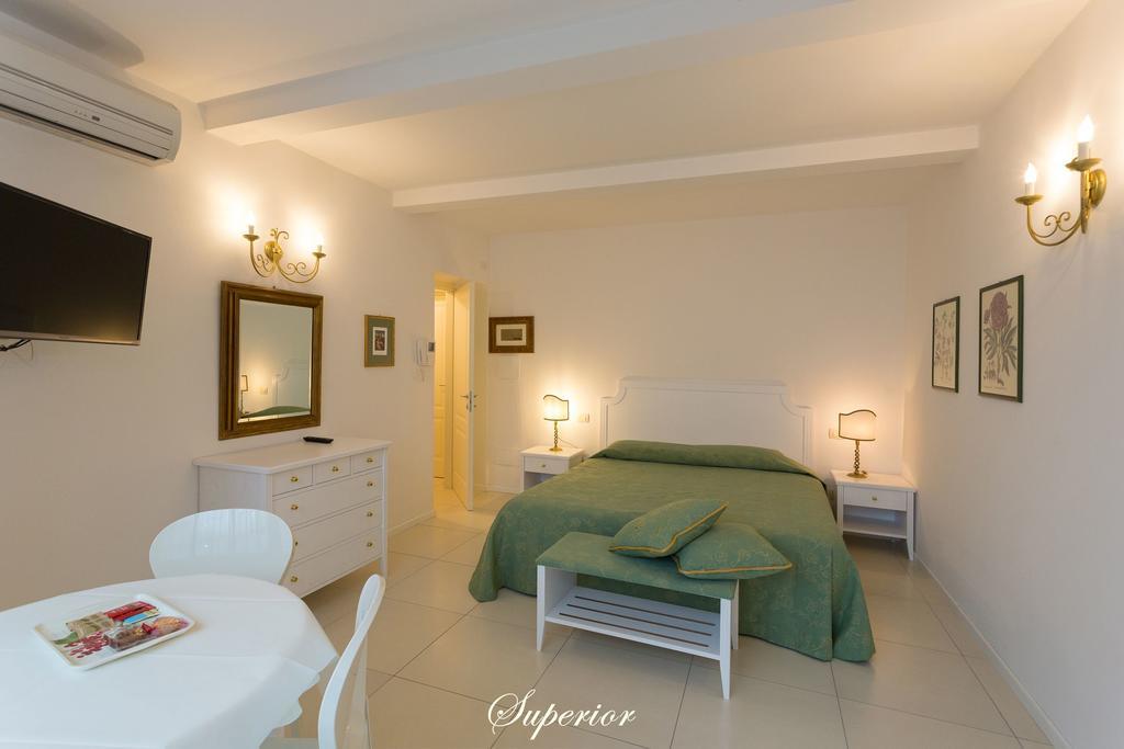 Apart-hotel Mainard
